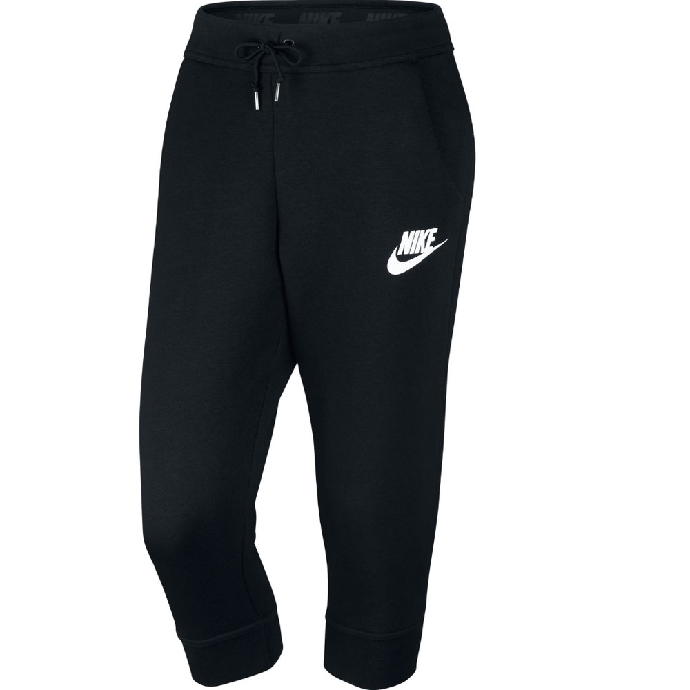 Nike Women's Sportswear Rally Capri Sweatpants in Black